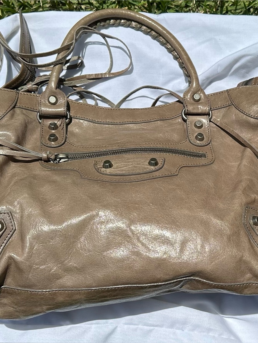 Balenciaga Women's Taupe Leather Bag - Picture 11 of 11